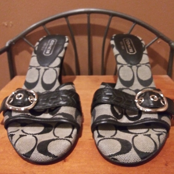 $250 NEW Authentic Coach High Heels Size 7.5 - Picture 2 of 8